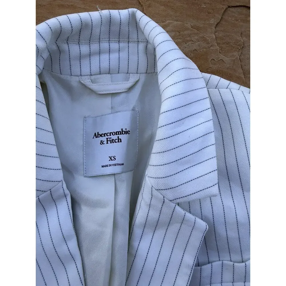 Abercrombie & Fitch this product